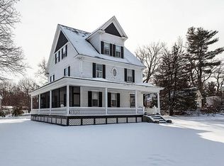 42 Groton Rd, North Chelmsford, MA 01863