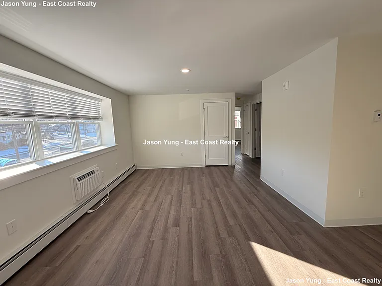 1741 Washington St #10 — Photo 7