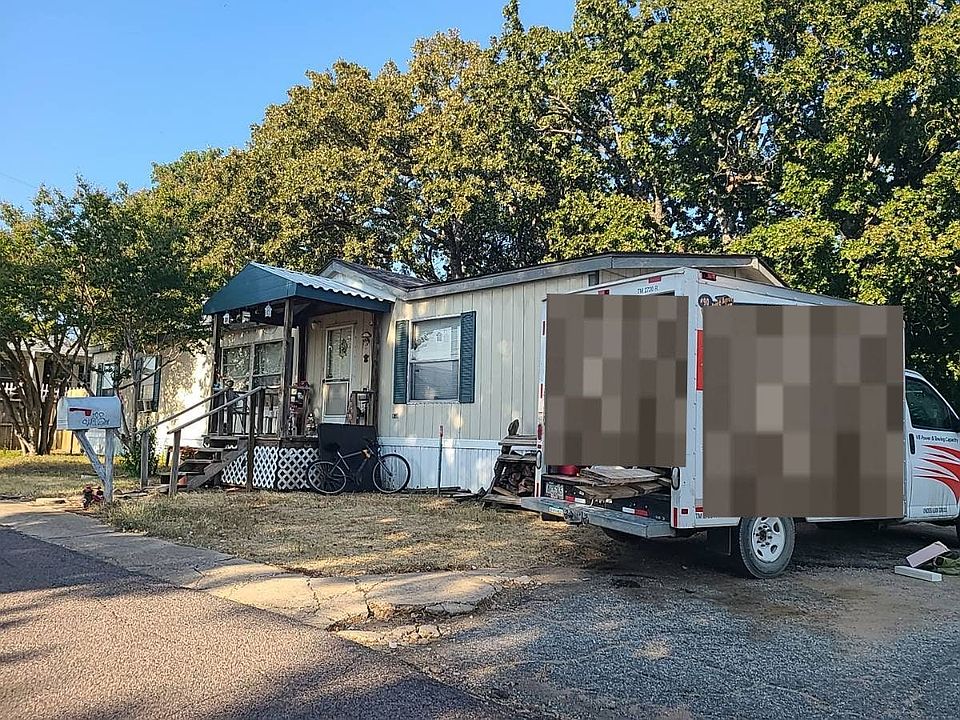 2nd image of 192 Willow St