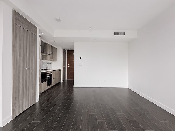4th image of 4720 Lougheed Hwy #505