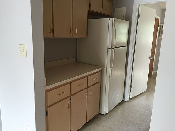 4th image of 55 E 2nd St APT 11