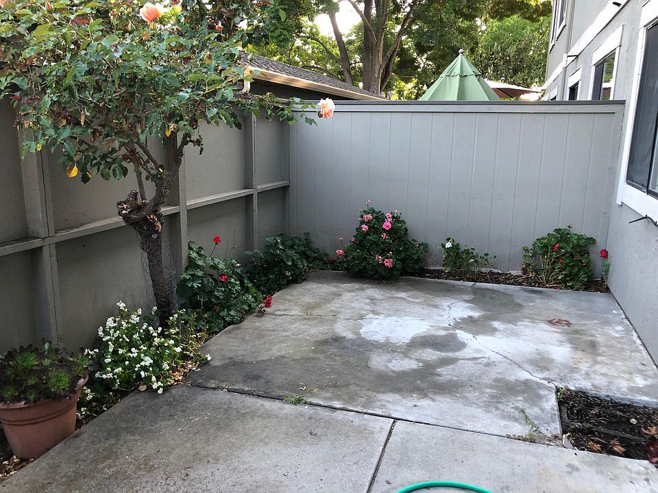 1st image of 4935 Flat Rock Cir