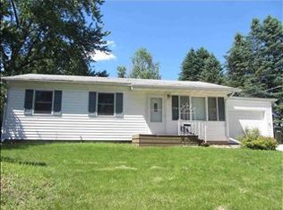 1516 Wakonda Dr, Waterloo, IA 50703