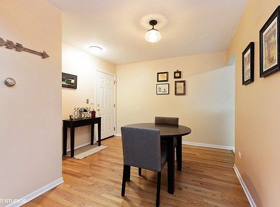 2nd image of 5425 N Paulina St APT 2S