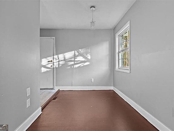 4th image of 685 Bolton Rd NW