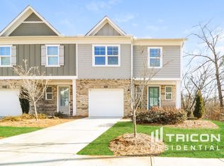 2005 Rosemary Park Ln, Lawrenceville, GA 30046