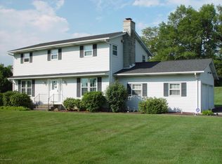 2196 Valley View Dr S, Saylorsburg, PA 18353