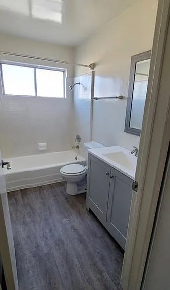 17801 Sherman Way #210 — Photo 11