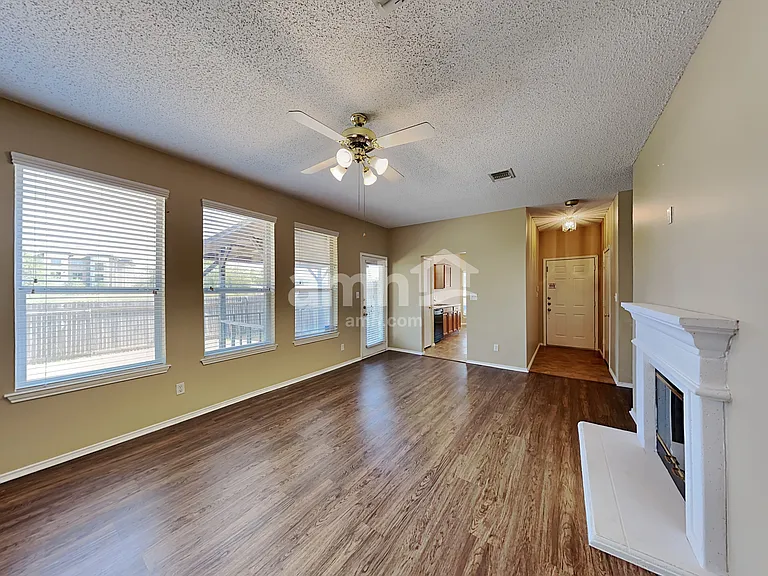 3904 Parkhaven Dr — Photo 7
