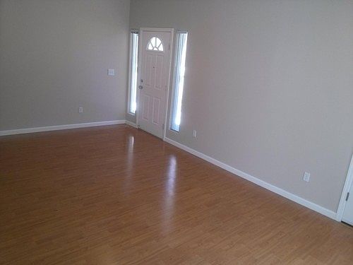 2nd image of 1319 Bell St