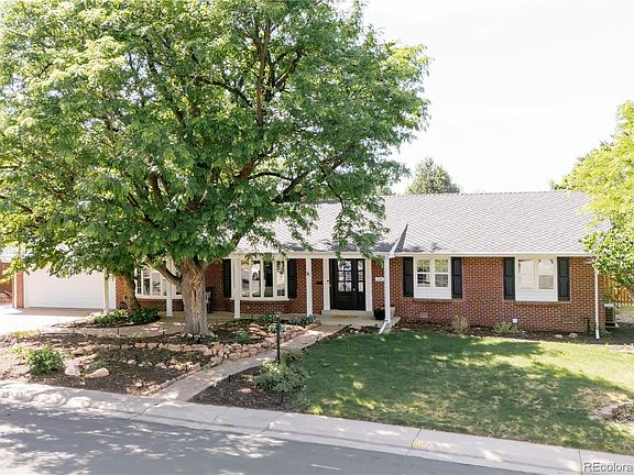 3rd image of 3931 S Hillcrest Drive