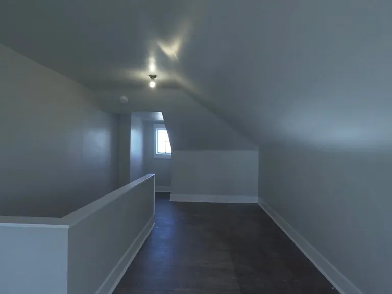 373 S Pacific Ave — Photo 6