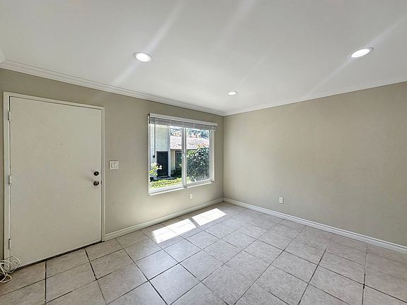 4th image of 6662 Bell Bluff Ave #B