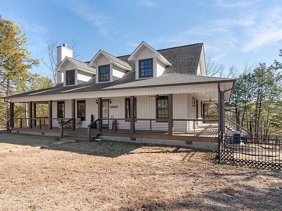 2nd image of 3247 Dug Hill Rd