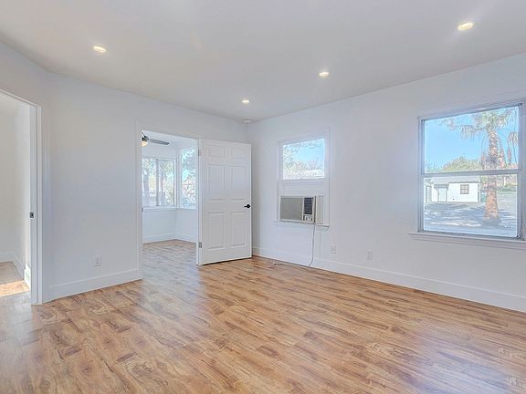 4th image of 619 A Ave APT D