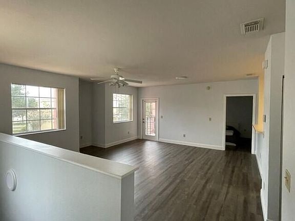 4th image of 106 SW Peacock Blvd APT 4-207