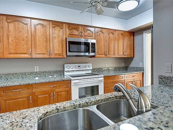 3rd image of 3966 Ocean Hills Ct