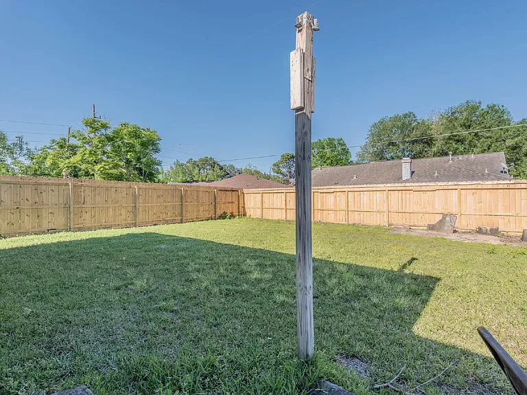 10233 Azalea Vlg — Photo 6