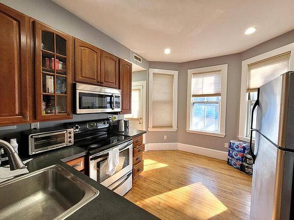 2nd image of 126 Calumet St #2
