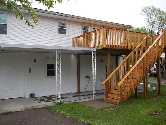 3rd image of 104 Debbie Ave