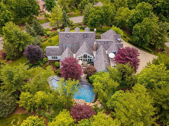 2nd image of 128 Mount Blaine Dr