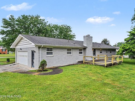 4th image of 7624 Berkshire Blvd