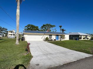 406 E North Shore Dr, North Fort Myers, FL 33917