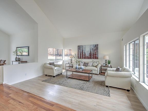 3rd image of 3263 Charmes Ct