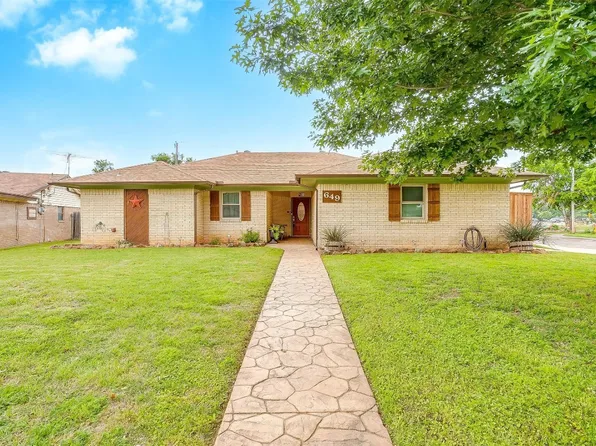 649 Tena Ct, Burleson, TX 76028