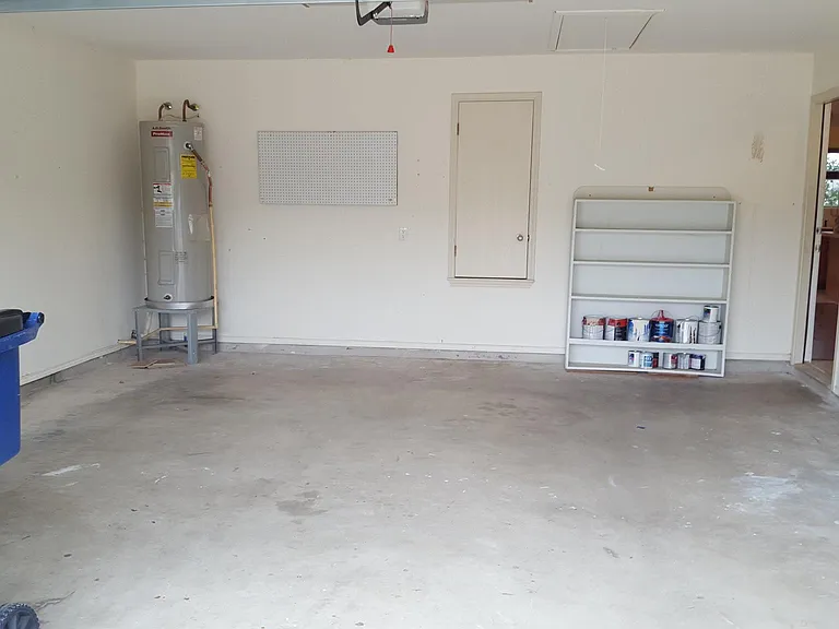 Moonstone Dr — Photo 12