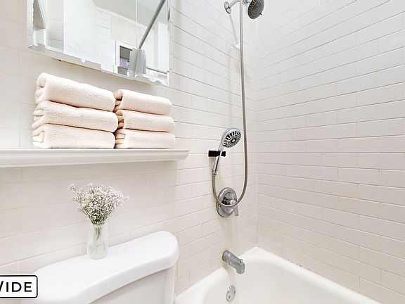 5th image of 1490 1st Ave APT 3B