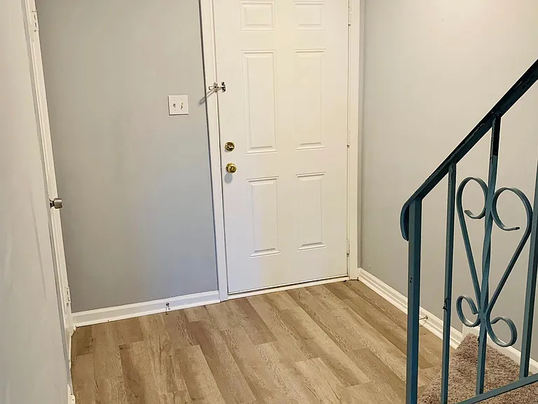 1404 Wendfield Dr — Photo 4