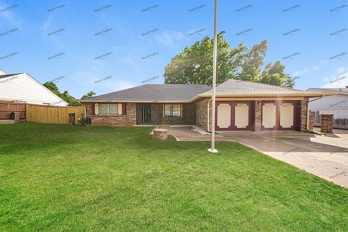 1st image of 3301 N Glenvalley Dr