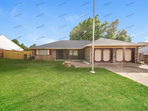 3301 N Glenvalley Dr, Midwest City, OK 73110