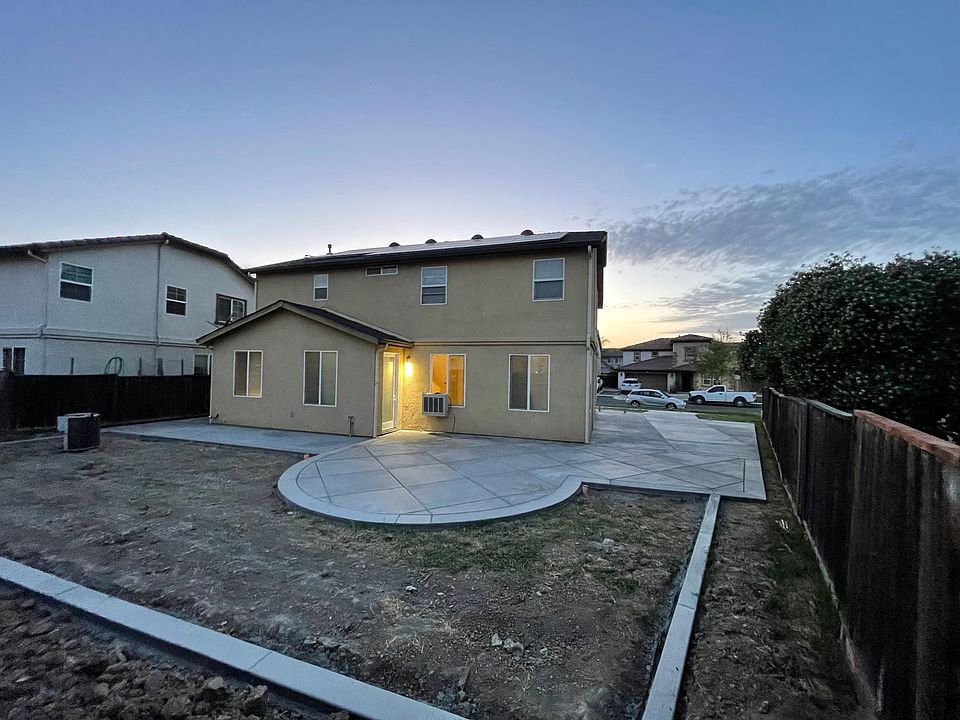 2nd image of 2341 S Fallbrook Dr