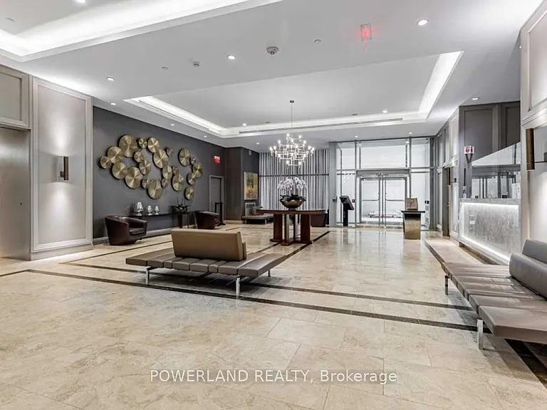 155 Yorkville Ave #814 — Photo 8