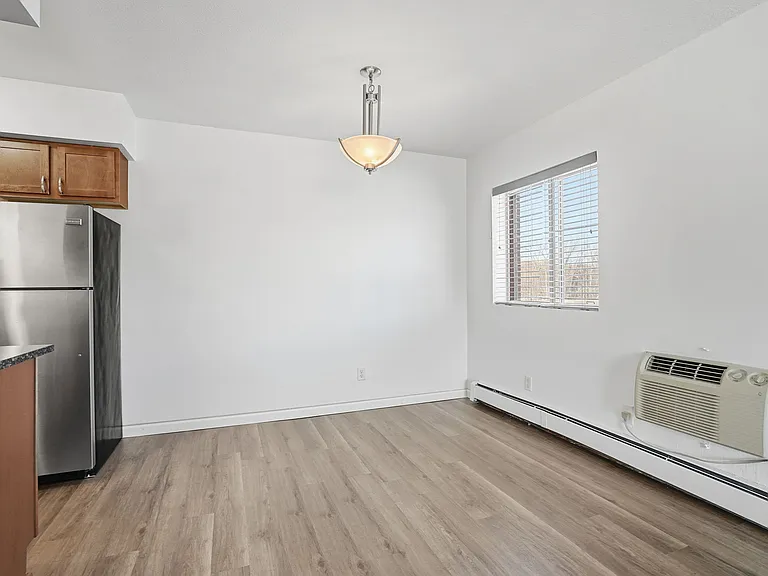 Parkview Court — Photo 37