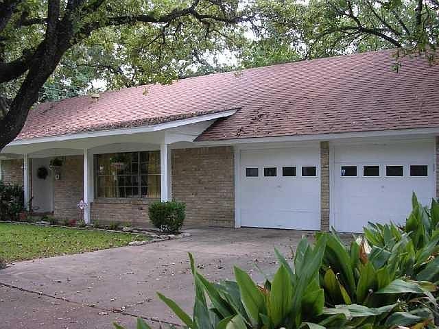 1st image of 2605 Lansbury Dr