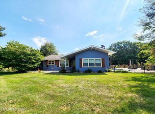1540 Bluebird Cove Ln, Sevierville, TN 37862