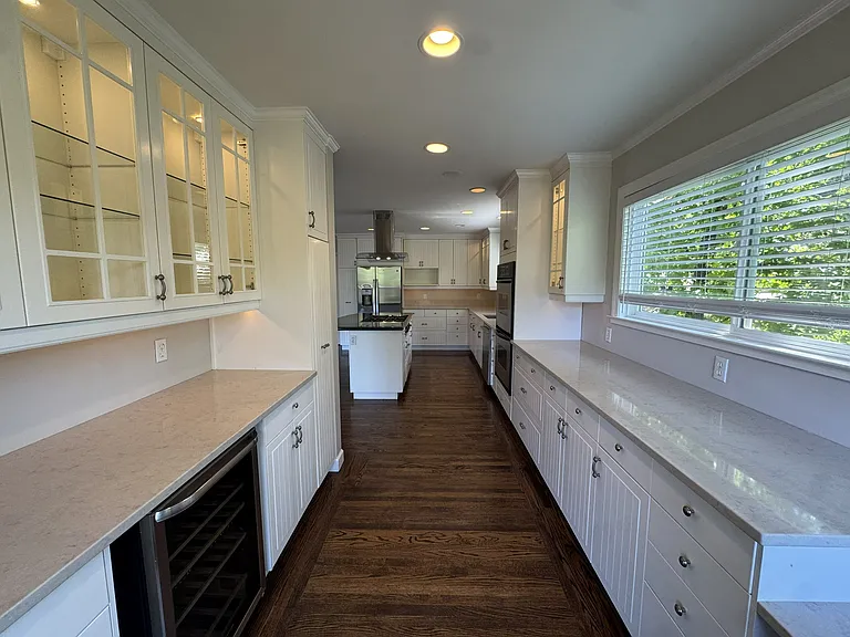 Wine fridge near the deck door and look at all that counter space.