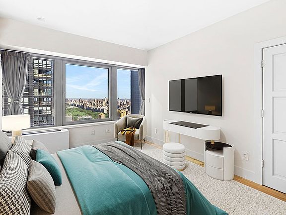 2nd image of 150 W 56th St APT 4802