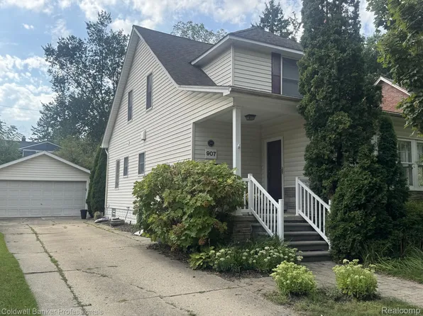 907 Lockwood Rd, Royal Oak, MI 48067