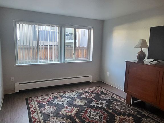 5th image of 2526 N Clay St APT 3