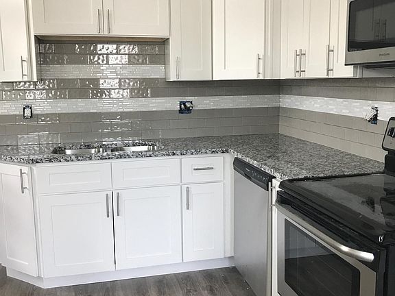 2nd image of 4903 Macklind Ave
