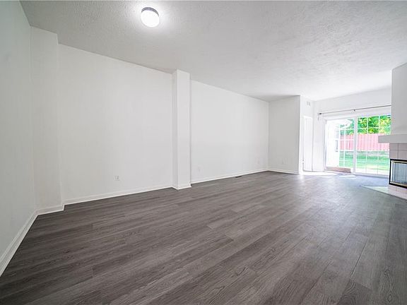 5th image of 46 Vista Cir #46