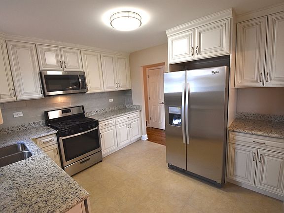 4th image of 2912 Brentwood Ct