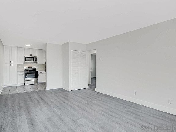 5th image of 1642 C Ave