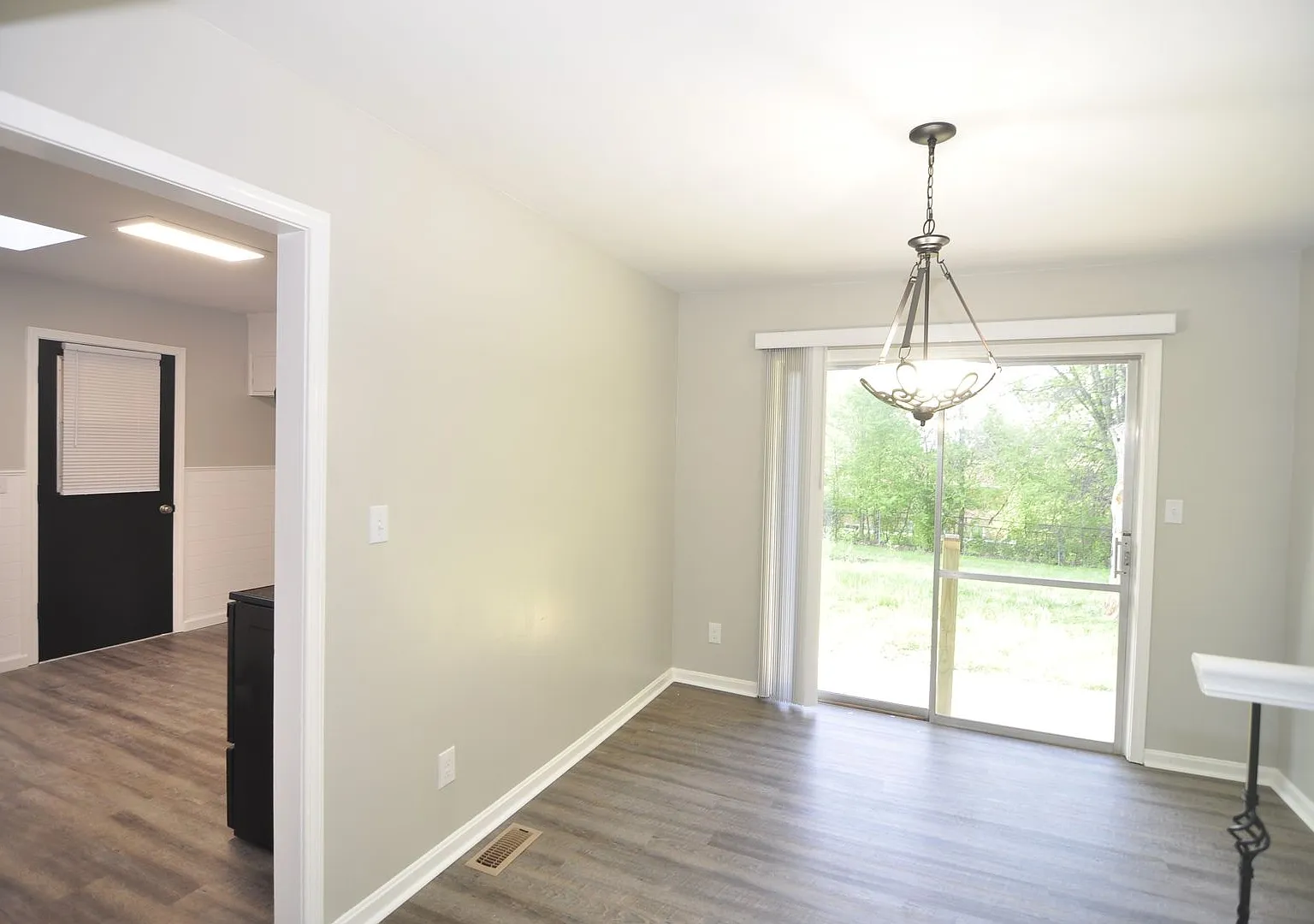 Broadview 2816 — Photo 2