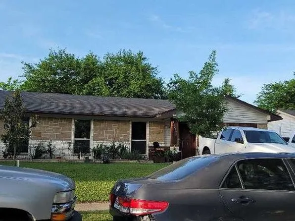 13228 Kings Mountain Dr, Balch Springs, TX 75180