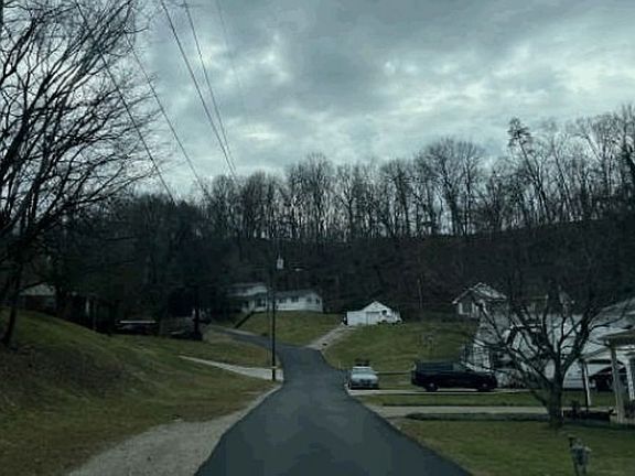 Exterior Neighborhood (street photo)